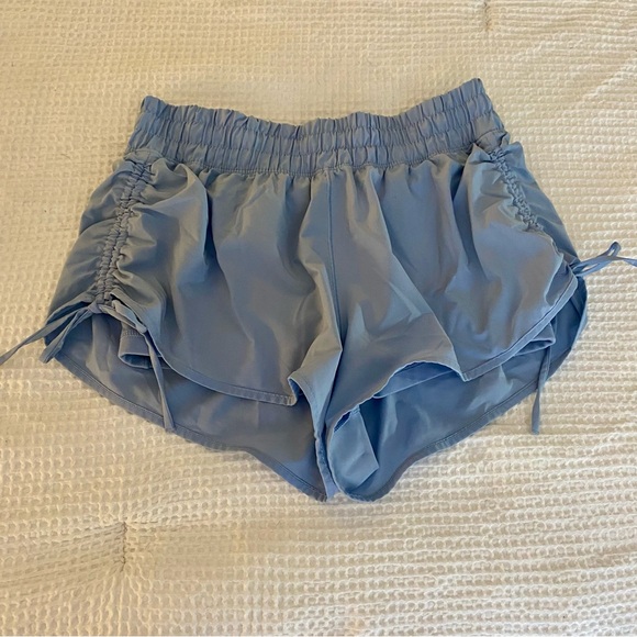 Offline by aerie hot stuff short - Picture 3 of 3